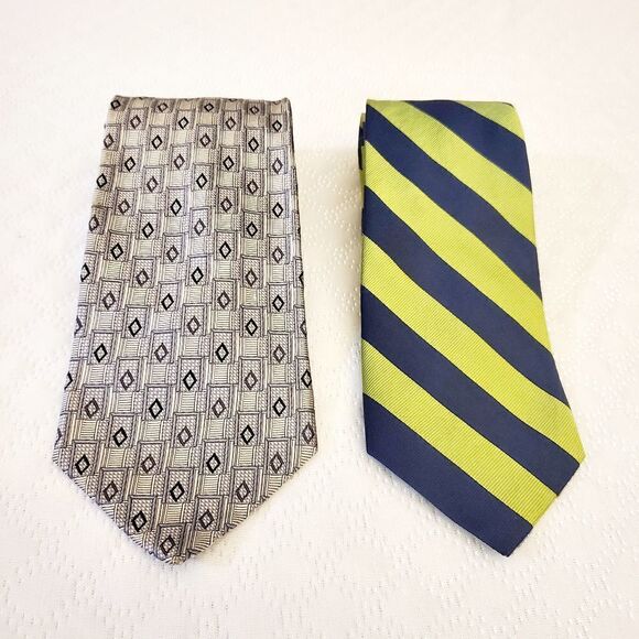 Jos A. Bank Pair of Ties - Picture 1 of 11